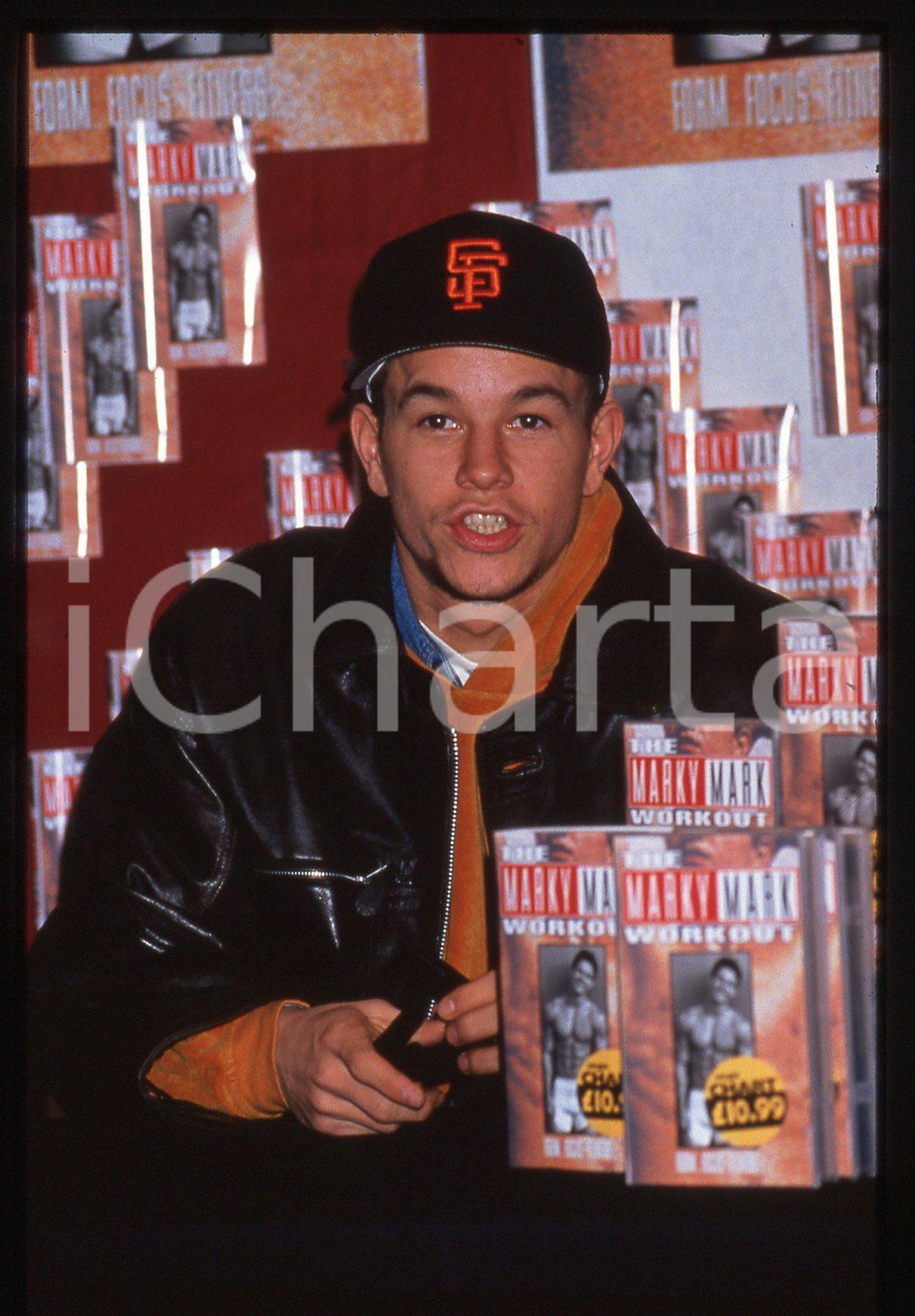 35mm vintage slide* 1993 USA Mark WAHLBERG presenta THE MARKY MARK WORKOUT