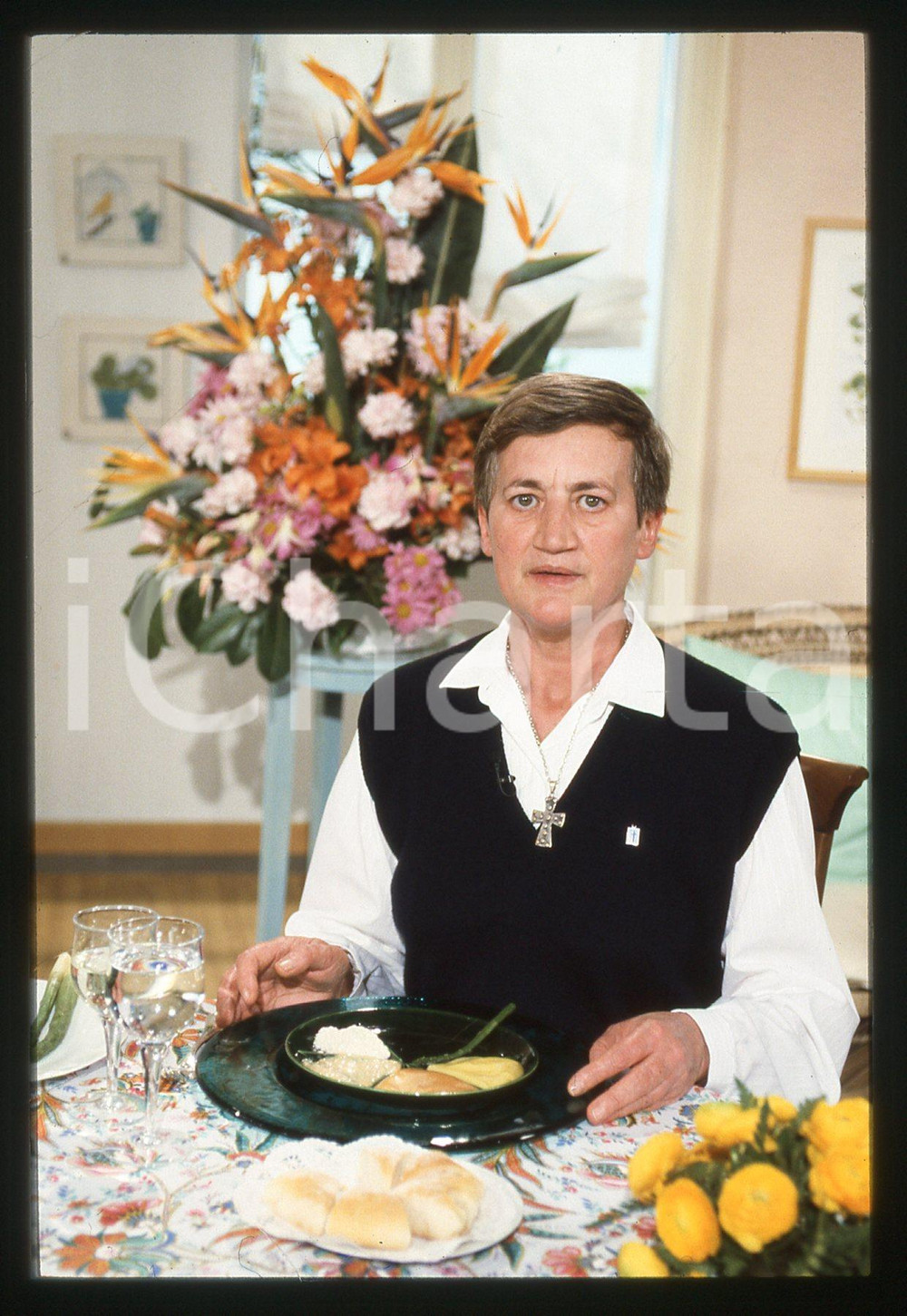 35mm vintage slide* 1990ca TMC Suor GERMANA ospite in A PRANZO CON WILMA  (9)