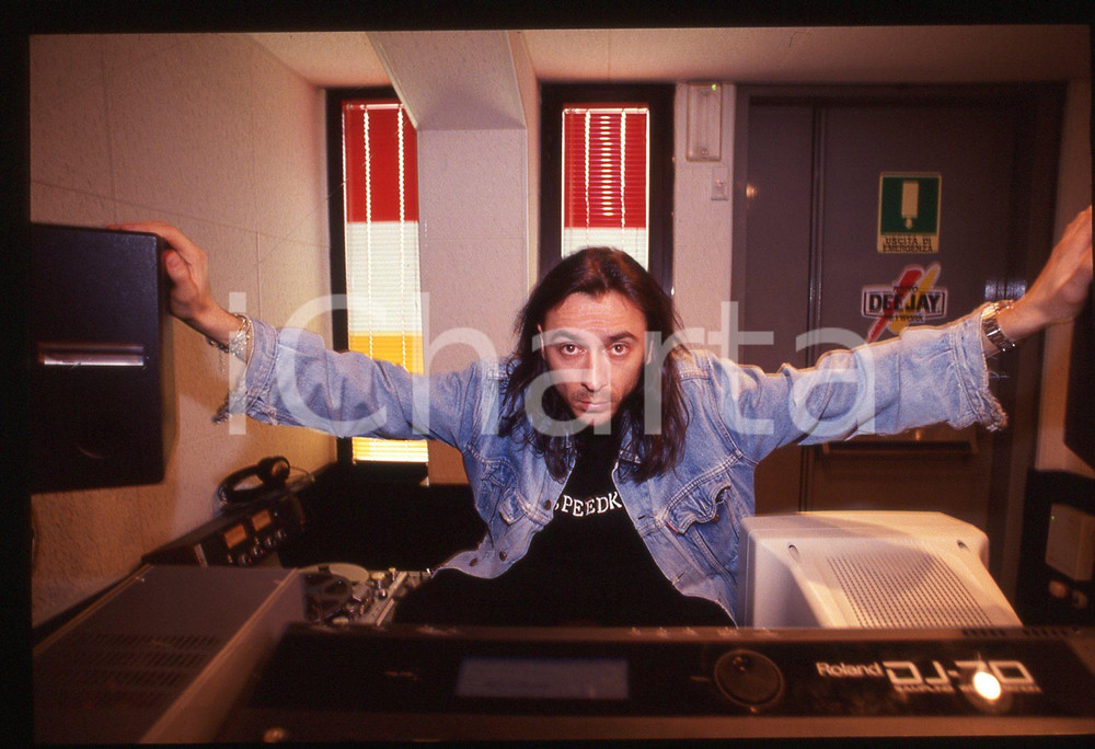35mm vintage slide* 1998 MILANO Dj ALBERTINO negli studi di RADIO DEEJAY (5)