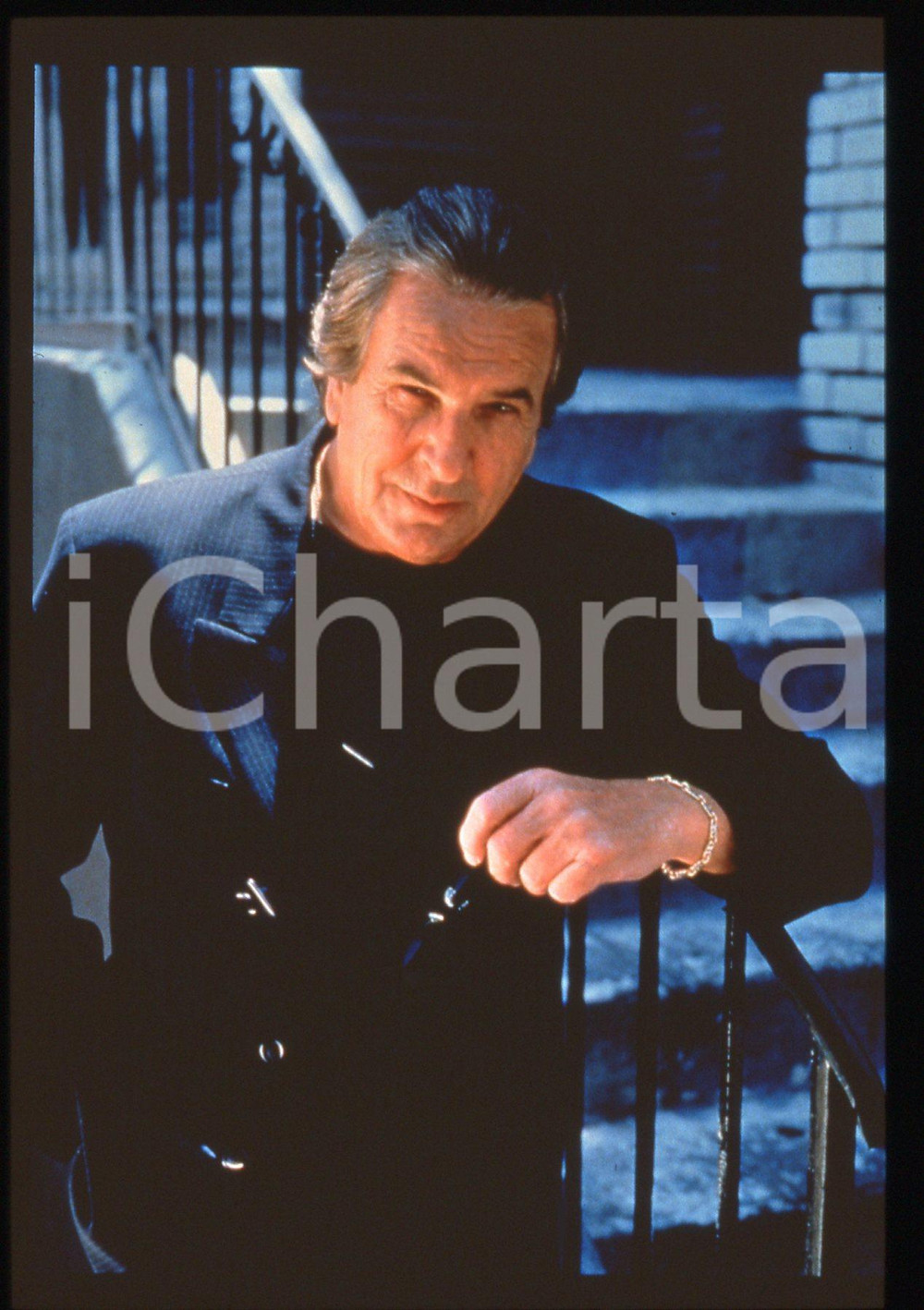 35mm vintage slide* 1997 DELLAVENTURA Danny AIELLO in una scena della serie tv 3