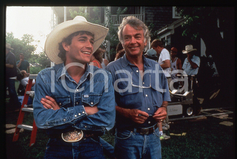 35mm vintage slide*1994 8 SECONDS Luke PERRY e John G. AVILDSEN sul set del film