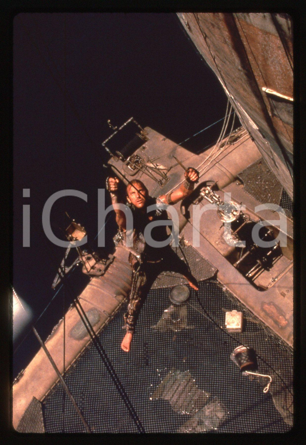 35mm vintage slide* 1995 WATERWORLD Kevin COSTNER in una scena del film