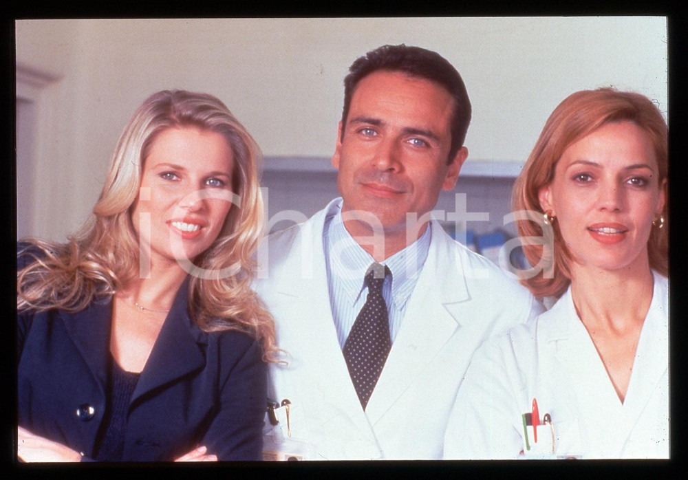 35mm vintage slide* 1998 UNA DONNA PER AMICO Elisabetta GARDINI e Enzo DECARO 