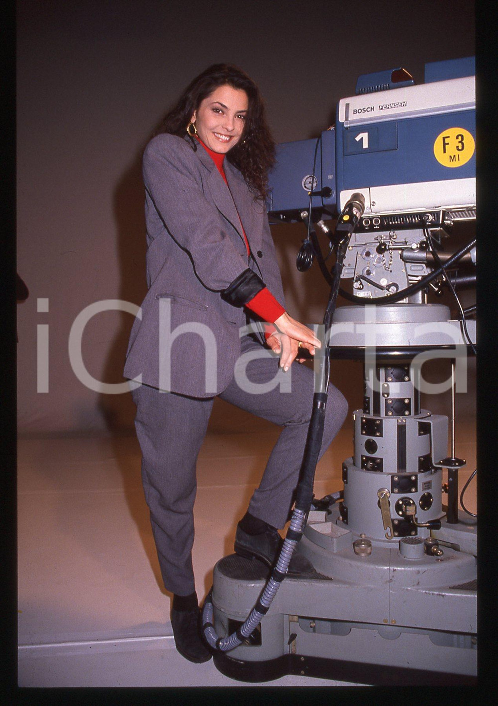 35mm vintage slide* 1989 ITALIA TV Nina SOLDANO con videocamera BOSCH FERNSEH
