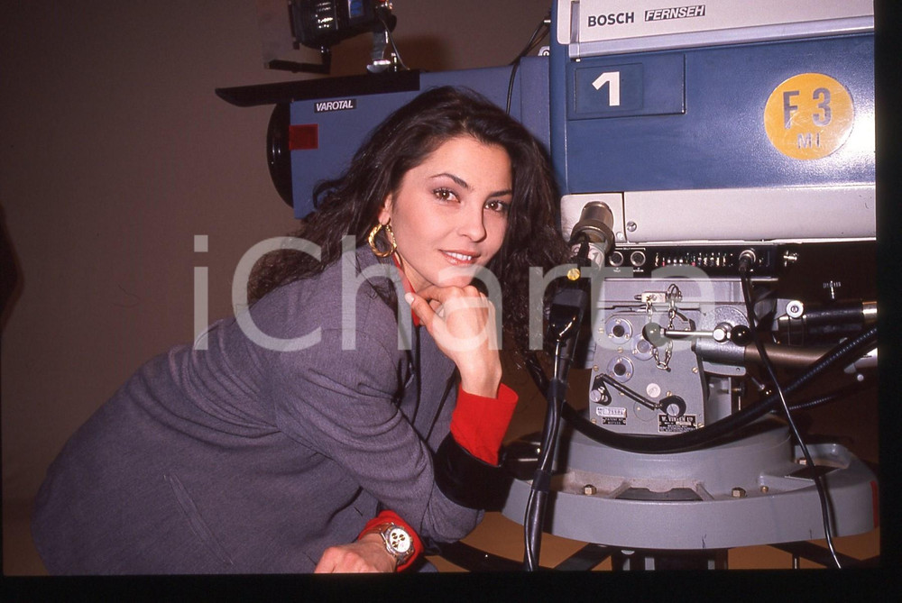 35mm vintage slide* 1989 ITALIA TV Nina SOLDANO con videocamera BOSCH FERNSEH 6