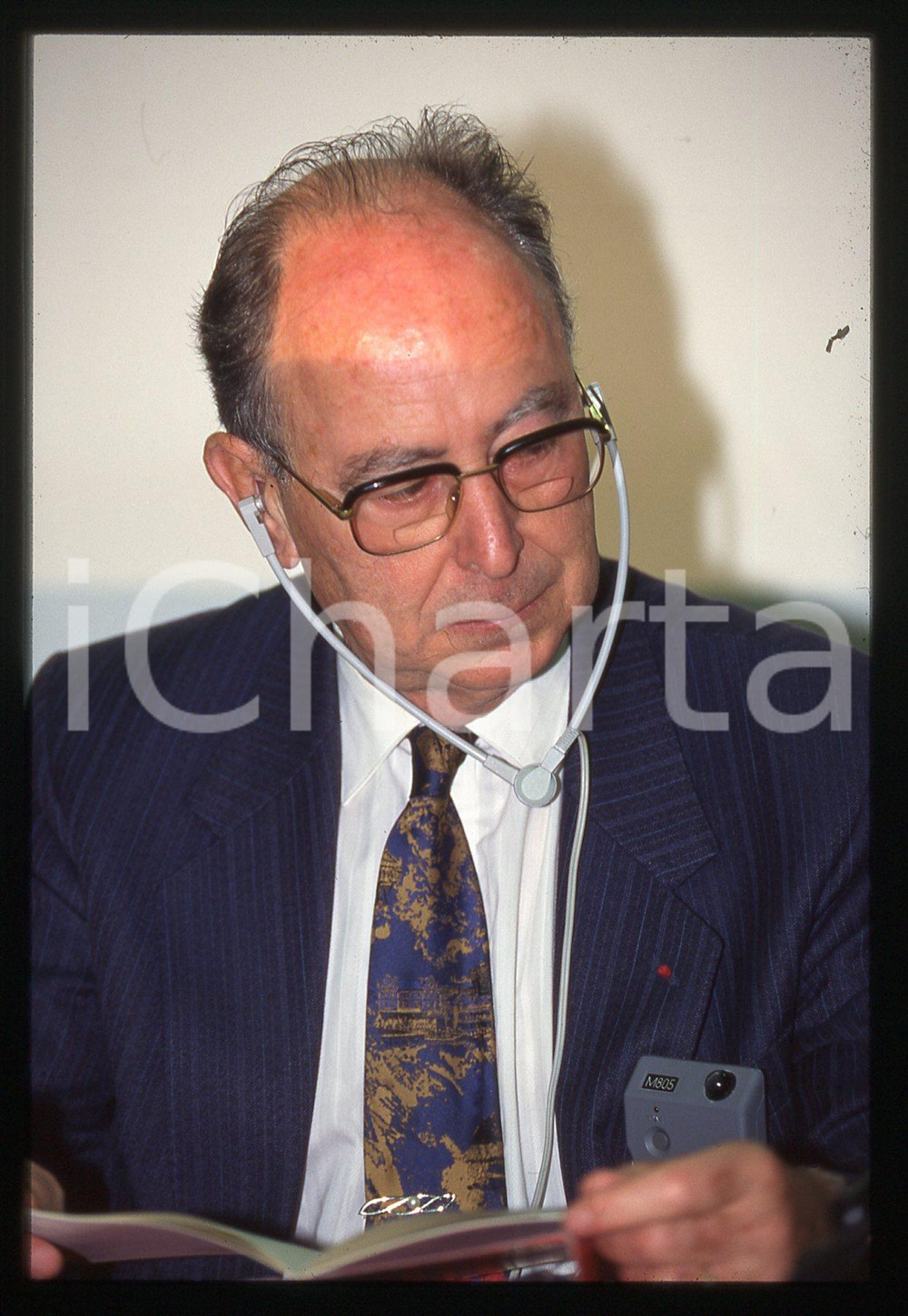 35mm vintage slide* 1990ca MILANO Michel P. FRIBOURG durante un meeting (2)