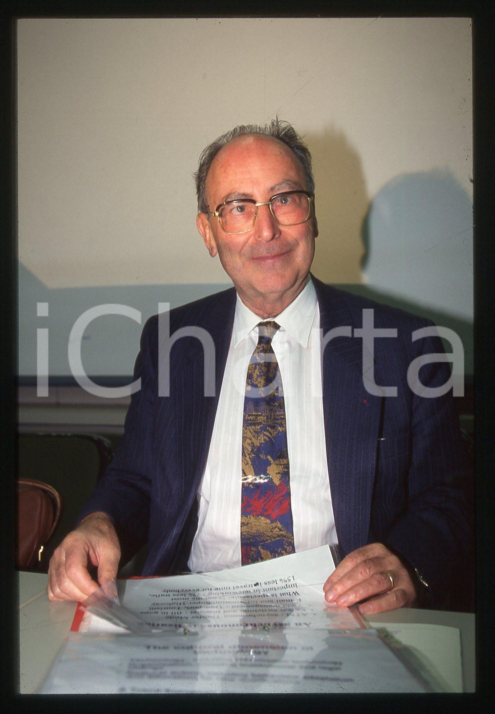 35mm vintage slide* 1990ca MILANO Michel P. FRIBOURG durante un meeting (4)