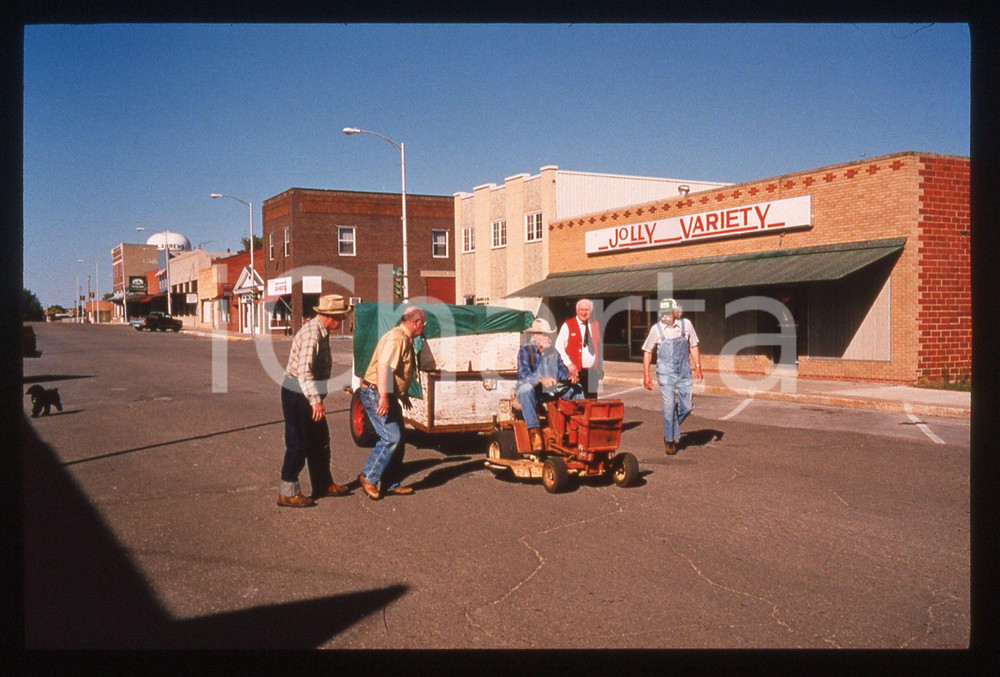 35mm vintage slide* 1999 THE STRAIGHT STORY Richard FARNSWORTH in una scena