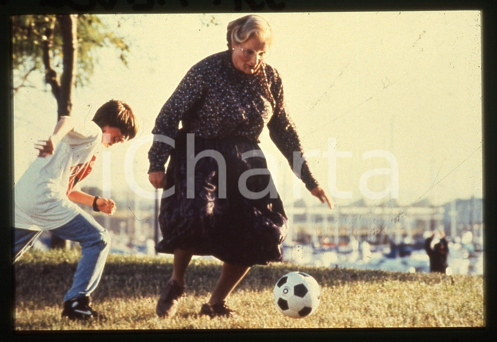 35mm vintage slide* 1993 MRS. DOUBTFIRE Robin WILLIAMS Matthew LAWRENCE Scena *2