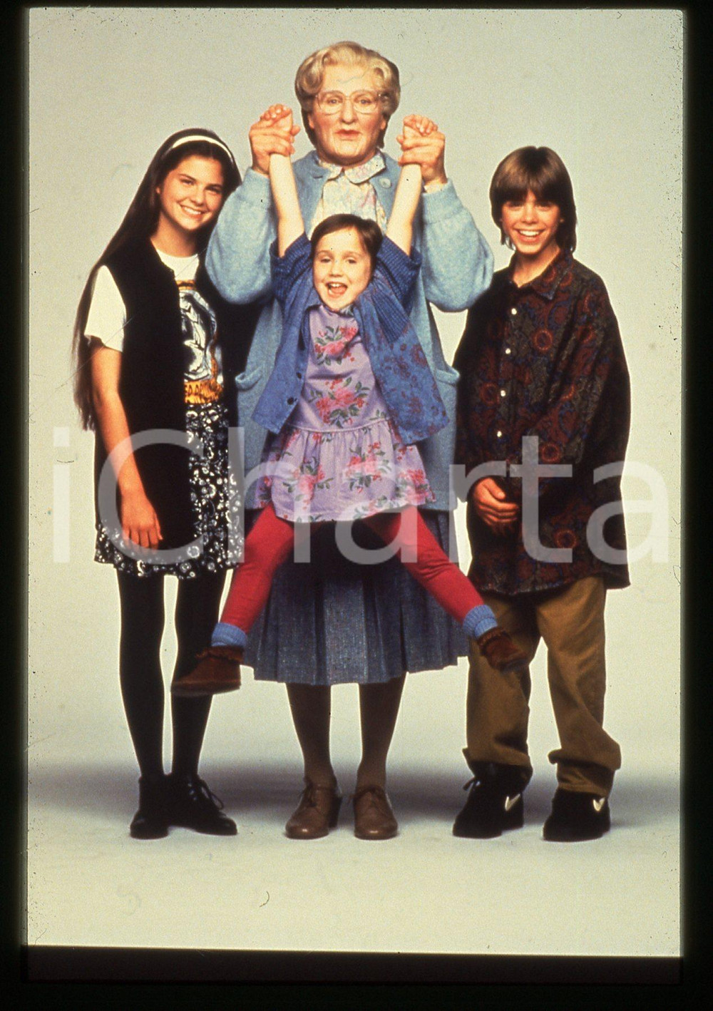 35mm vintage slide* 1993 MRS. DOUBTFIRE Robin WILLIAMS Mara WILSON Lisa JAKUB 