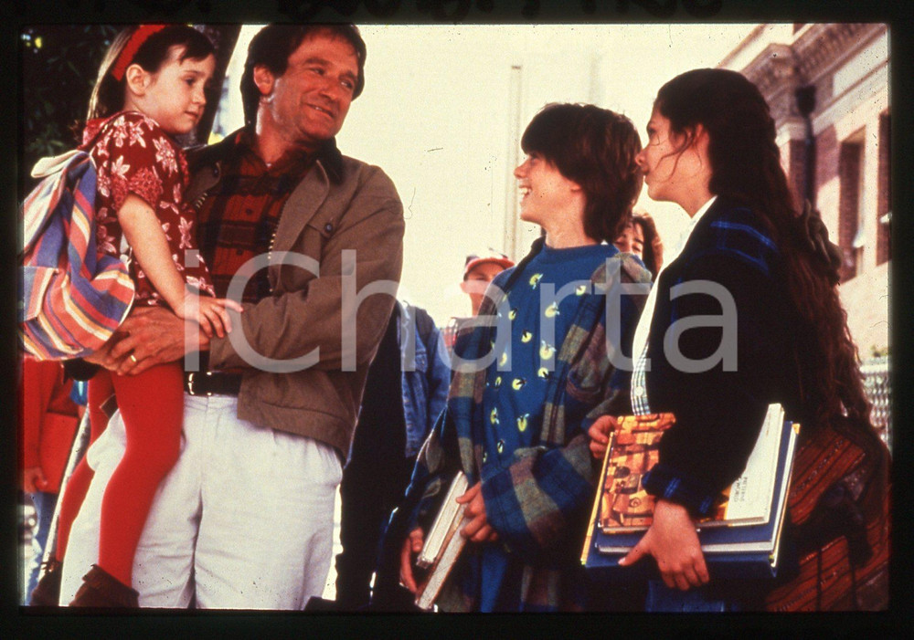 35mm vintage slide* 1993 MRS. DOUBTFIRE Robin WILLIAMS Mara WILSON Lisa JAKUB *2