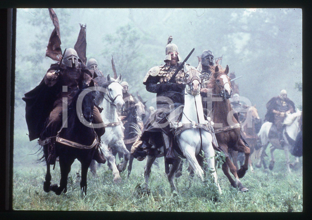 35mm vintage slide* 1988 WILLOW Regia di Ron HOWARD - Una scena del film (2)