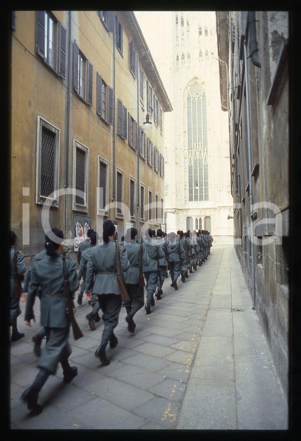 35mm vintage slide* 1988 MILANO Set del film MISS ARIZONA di Pal SANDOR (3)