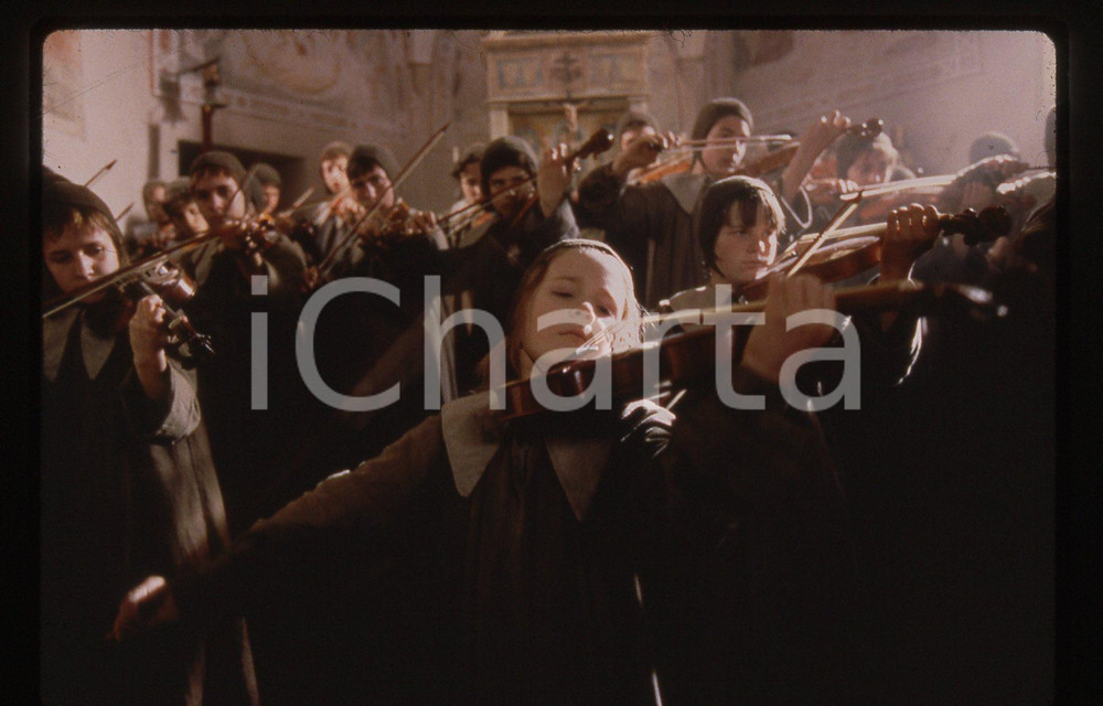 35mm vintage slide* 1998 LE VIOLON ROUGE Christoph KONCZ in una scena del film
