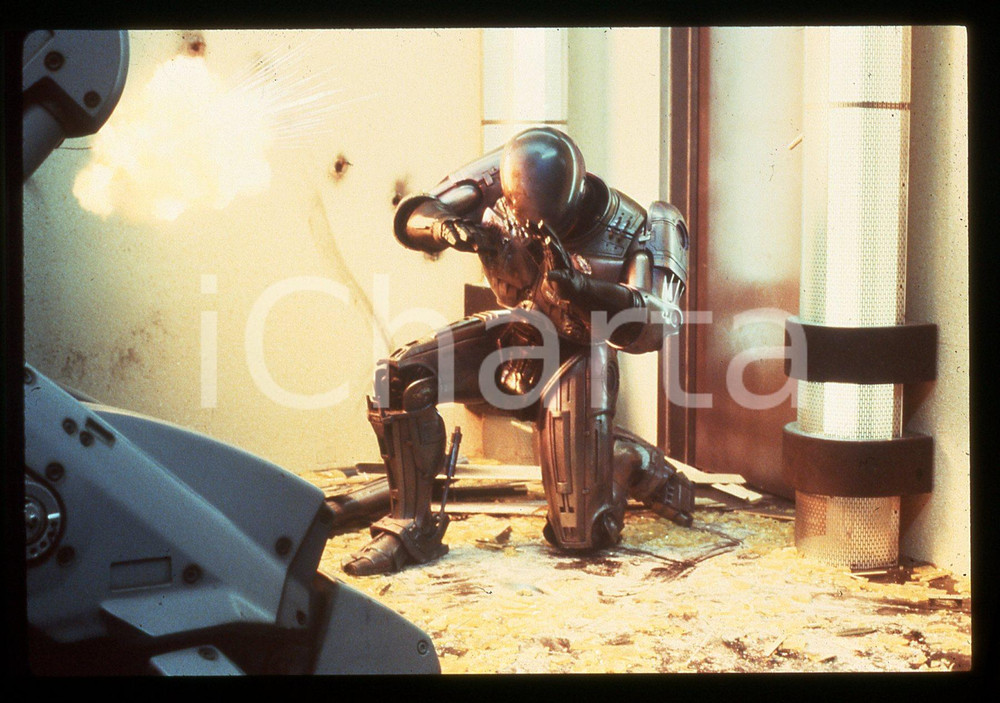 35mm vintage slide* 1987 ROBOCOP Peter WELLER in una scena del film (4)