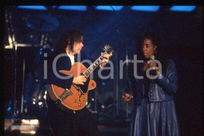 TUCK & PATTI - MUSIC Performance of American duo 1993 ca * 35 mm vintage slide 9