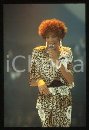 Whitney HOUSTON - LOS ANGELES American singer 1987 ca * 35 mm vintage slide 26