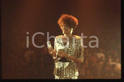 Whitney HOUSTON - LOS ANGELES American singer 1987 ca * 35 mm vintage slide 27