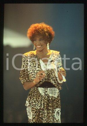 Whitney HOUSTON - LOS ANGELES American singer 1987 ca * 35 mm vintage slide 33
