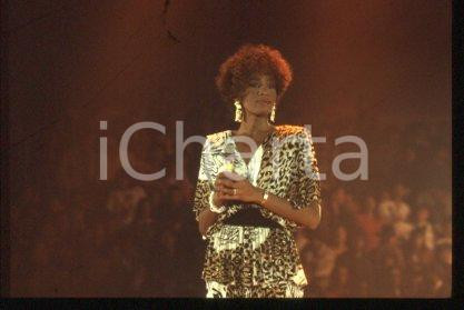 Whitney HOUSTON - LOS ANGELES American singer 1987 ca * 35 mm vintage slide 36