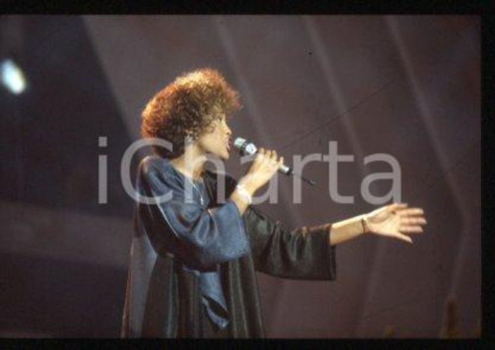 Whitney HOUSTON - SANREMO American singer & actress 1987 * 35mm vintage slide 66