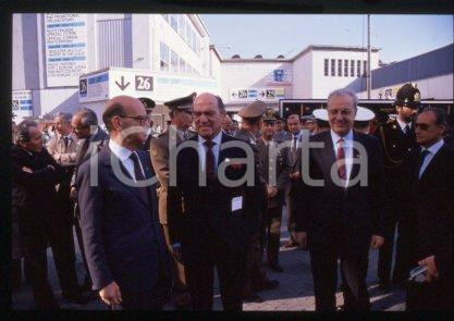 Gino COLOMBO Vincenzo VICARI - FIERA MILANO 1990 ca * 35 mm vintage slide 1