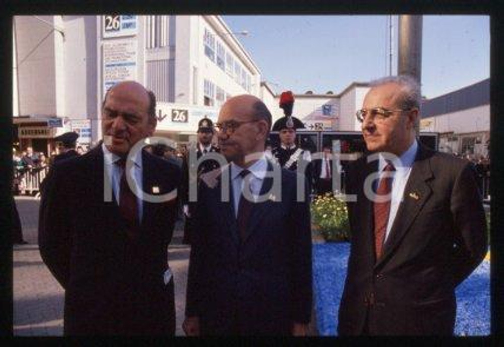 Gino COLOMBO Vincenzo VICARI - FIERA MILANO 1990 ca * 35 mm vintage slide 5
