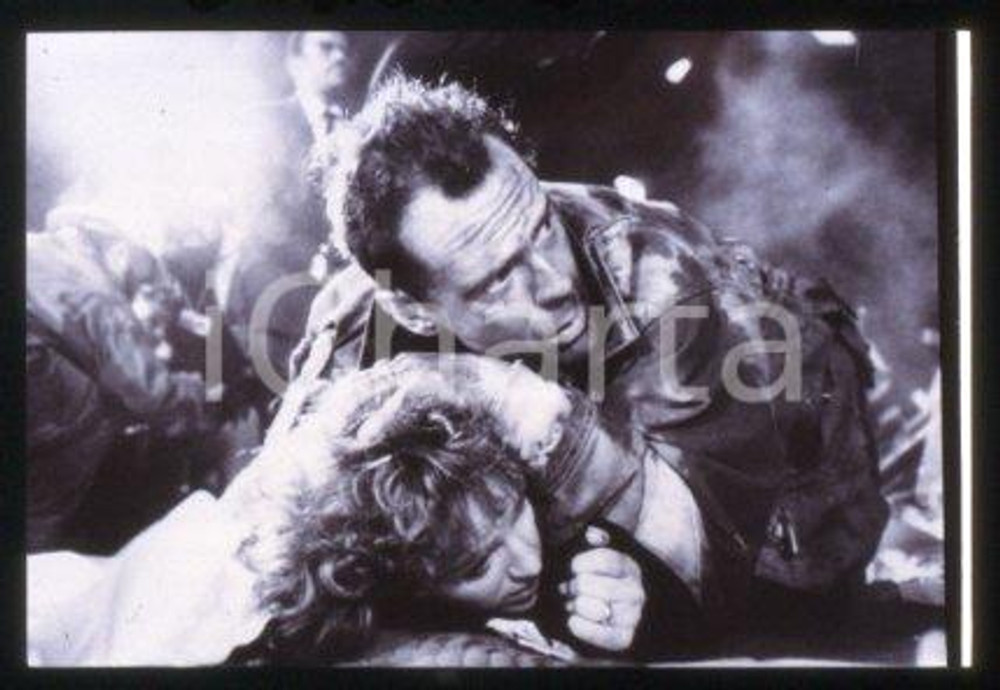 Bruce WILLIS & Bonnie BEDELIA - CINEMA "Die Hard" 1988 * 35 mm vintage slide 14