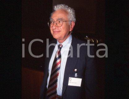 Murray GELL-MANN MILAN Nobel Prize winner Physicist 1994ca *35mm vintage slide 1
