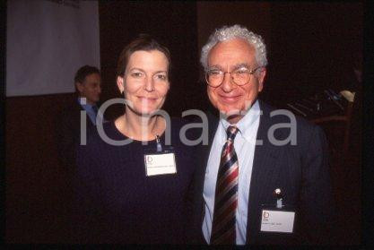 Murray GELL-MANN MILAN Nobel Prize winner & wife 1994 ca * 35 mm vintage slide 9