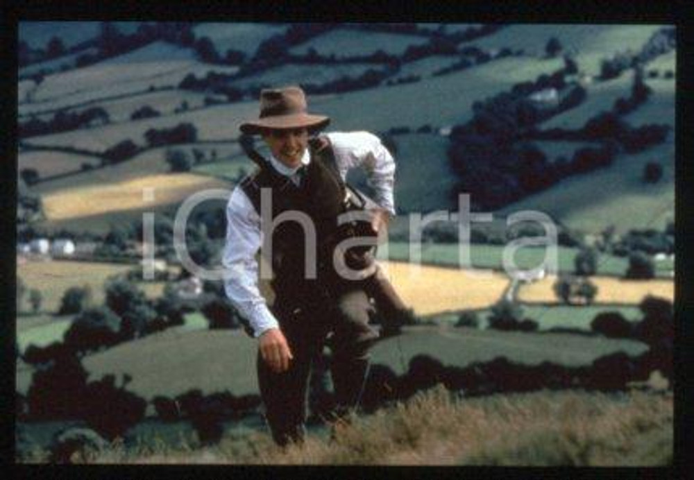 Hugh GRANT - CINEMA "The Englishman Who Went Up" 1995 * 35 mm vintage slide 8