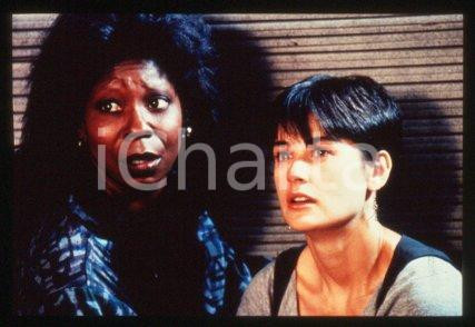 Demi MOORE and Whoopi GOLDBERG - CINEMA "Ghost" 1990 * 35 mm vintage slide 2