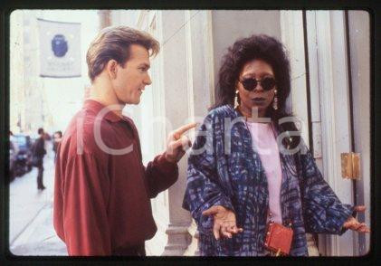 Patrick SWAYZE and Whoopi GOLDBERG - CINEMA "Ghost" 1990 * 35 mm vintage slide 3