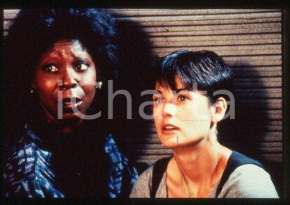 Demi MOORE and Whoopi GOLDBERG - CINEMA "Ghost" 1990 * 35 mm vintage slide 4