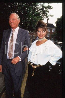 Lord WHITE and Victoria TUCKER - BUSINESS 1992 ca * 35 mm vintage slide 1