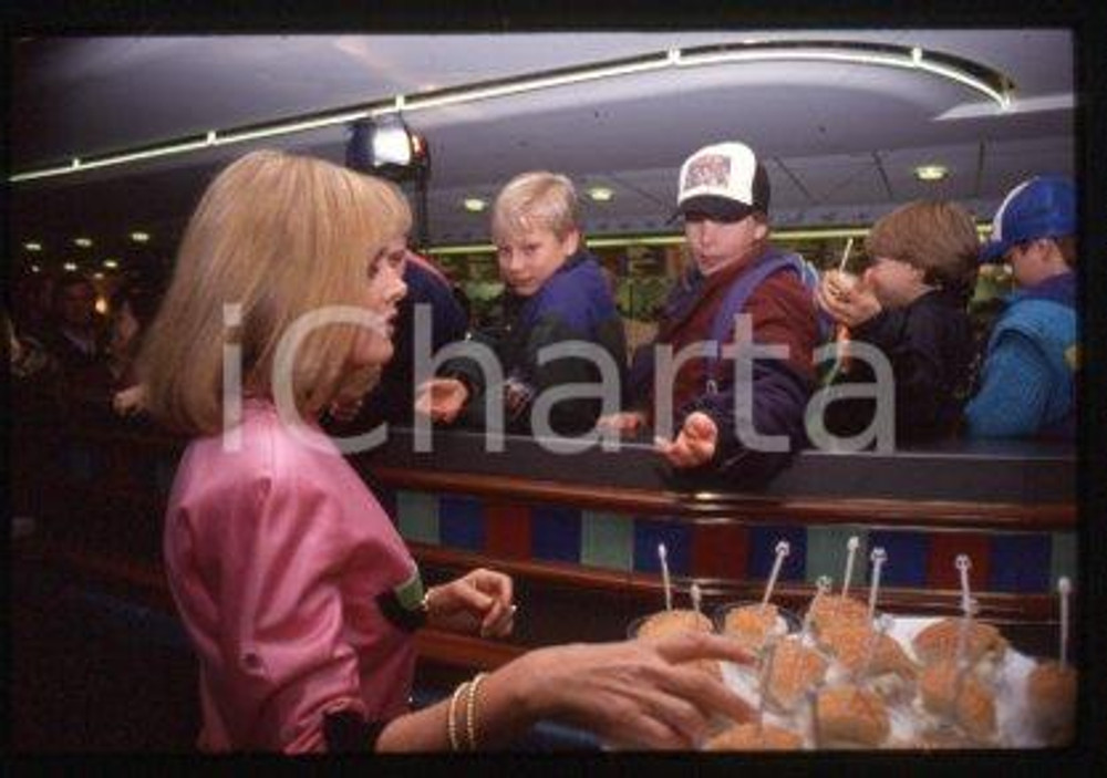 Britt EKLAND MCDONALD'S Stockholm Swedish actress 1992 ca *35mm vintage slide 14