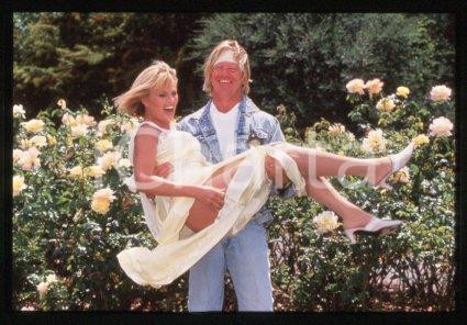 Britt EKLAND Robin ASKWITH LONDON RUN FOR YOUR WIFE 1994 * 35mm vintage slide 27