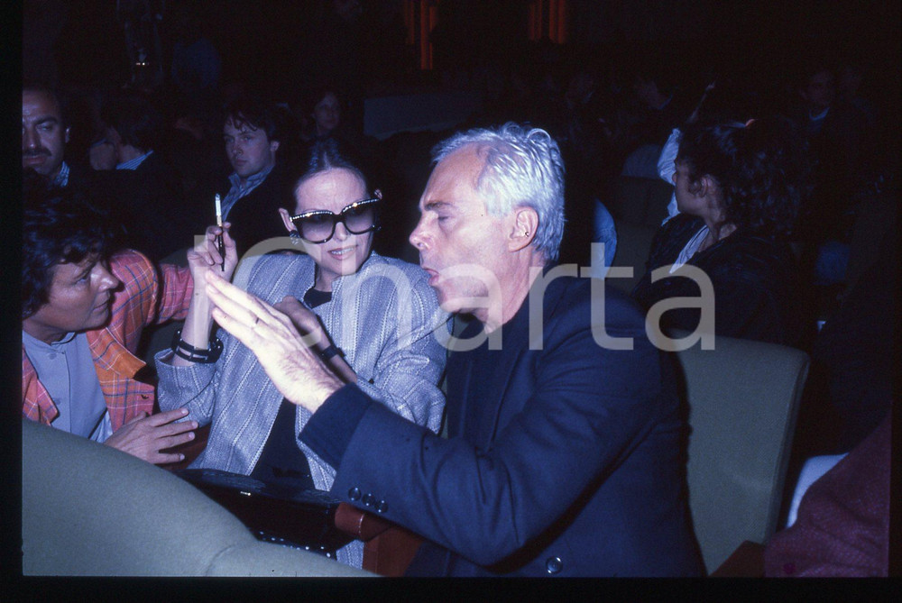 Fotografia d epoca originale Giorgio ARMANI e Claudia CARDINALE  CINEMA 1990 ca  35 mm vintage slide 3 1