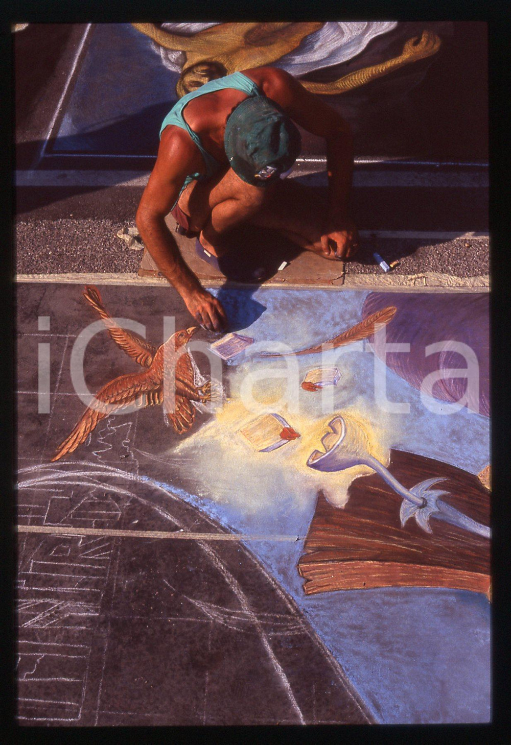 1991 CURTATONE Fiera delle Grazie - Madonnari * 35 mm vintage slide 88  Diapositiva d'epoca, in formato 35 mm.CONDIZIONI: GOODE' severamente vietata la riproduzione. Tutti i diritti sono riservati.ICharta mette in vendita, sul negozio eBay e in esclusiva sul sito "icharta" il proprio archivio composto da numerose diapositive e negativi fotografici d'epoca, tutti originali e autentici, che attraversano la storia del costume italiano tra gli la fine degli anni Sessanta e Novanta.Si tratta di uno sguardo inedito sull'attualità, la politica, la vita quotidiana, il gossip e la cultura, che fotografa il cambiamento della nazione in quest'ultimo scorcio del XX secolo. Un'occasione unica per il mercato del collezionismo, che vede finalmente disponibile un archivio eccezionale per vastità, tematiche e condizioni, in un settore (il negativo fotografico e la diapositiva) di assoluta novità e dalle interessanti prospettive di investimento.  GOOD/buono   originale e autentica 1