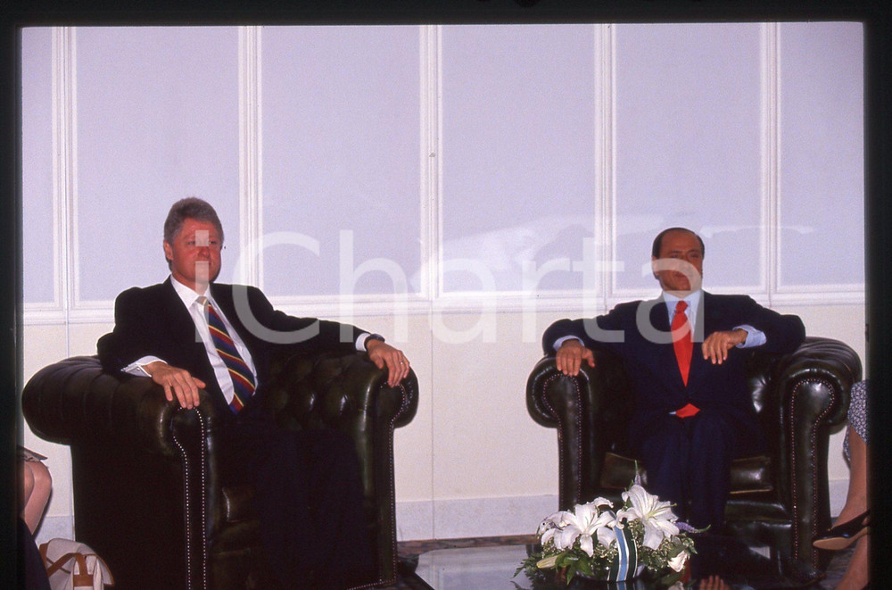 Silvio BERLUSCONI e Bill CLINTON POLITICA G7 NAPOLI 1994 * 35 mm vintage slide 2