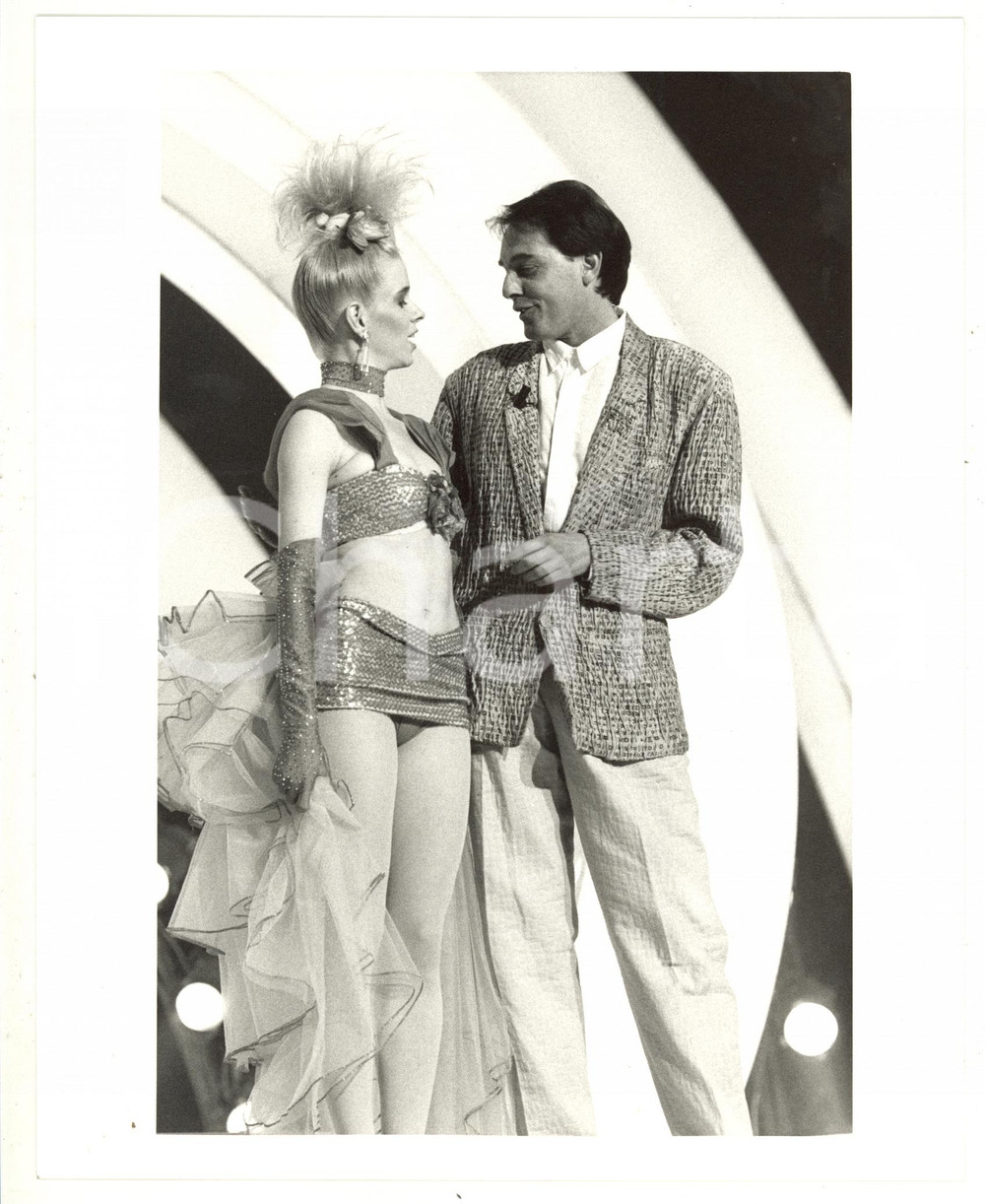 Fotografia d epoca originale 1987 RAI 1 Un disco per l estate  Carlo MASSARINI Sara CARLSON Foto 20x25 1 1