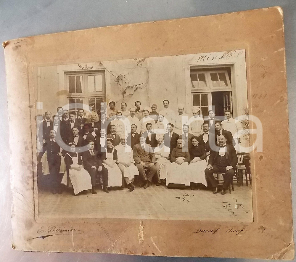 1910 ca BUENOS AIRES Proprietari e staff di un ristorante *Foto DANNEGGIATA RARA