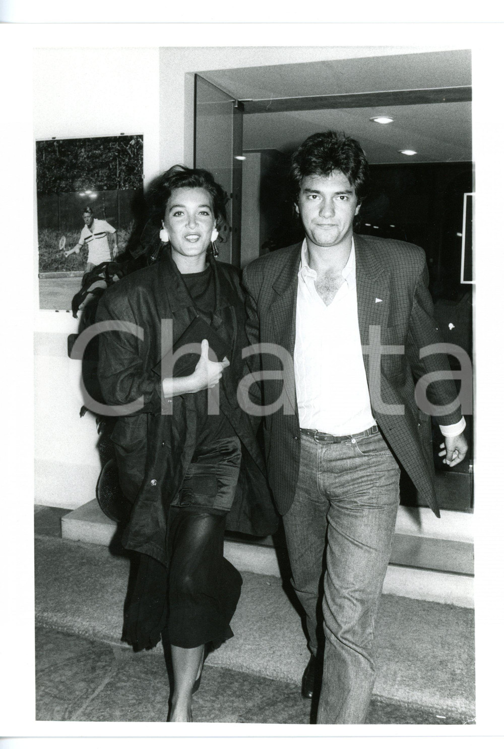 1985 ca CINEMA L'attrice Marina SUMA all'arrivo *Fotografia VINTAGE 18x24 cm