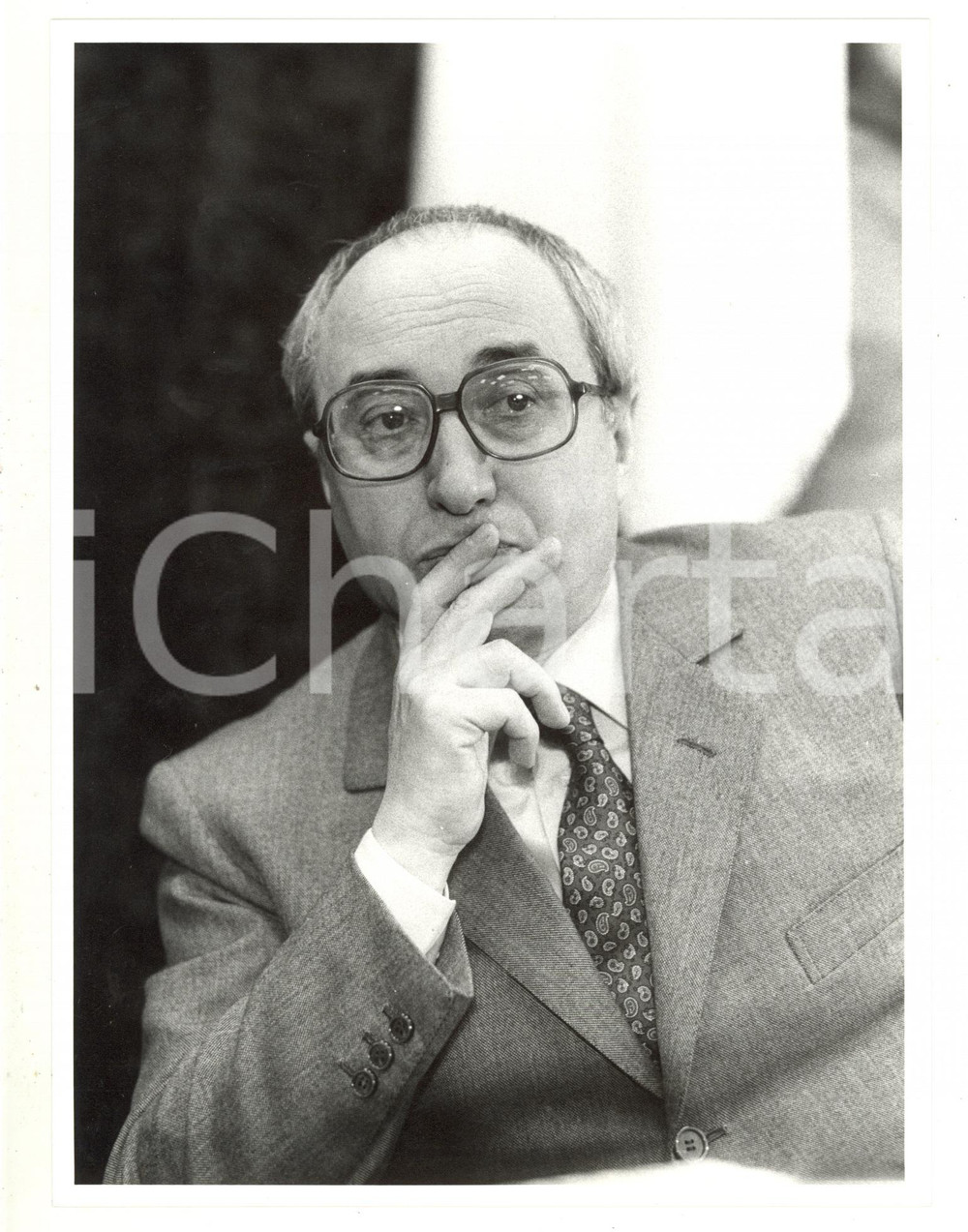 Fotografia d epoca originale 1985 ca MILANO POLITICA Ritratto di Enrico DE MITA a un convegno DC 4  Foto 1