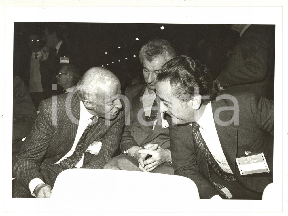 Fotografia d epoca originale 1984 MILANO Leopoldo PIRELLI Pietro MARZOTTO e Luigi ORLANDO a un convegno Foto 1