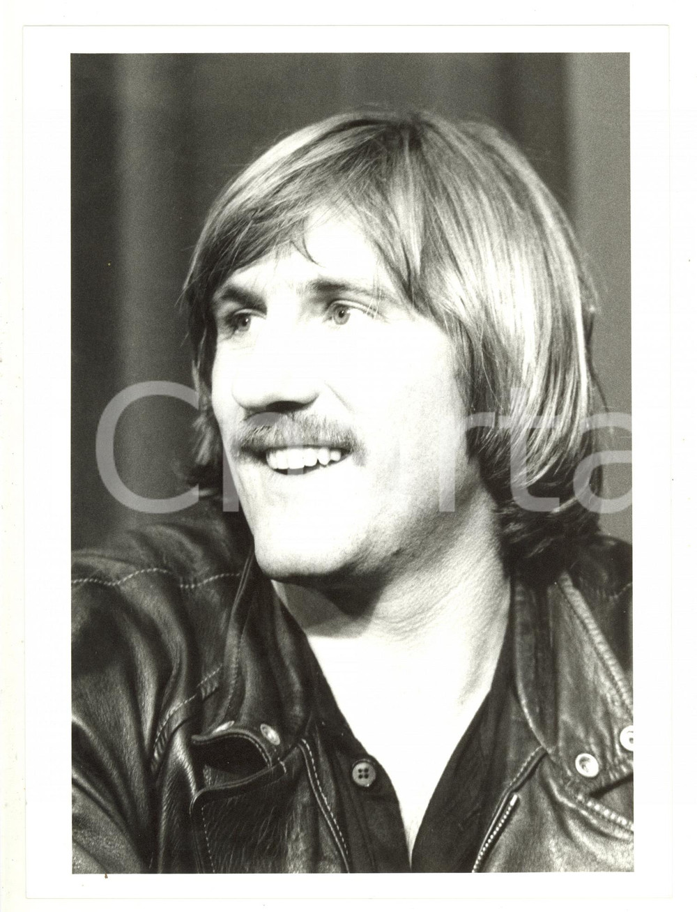 Fotografia d epoca originale 1984 FESTIVAL DI CANNES Gérard DEPARDIEU presenta il film Fort Saganne 1