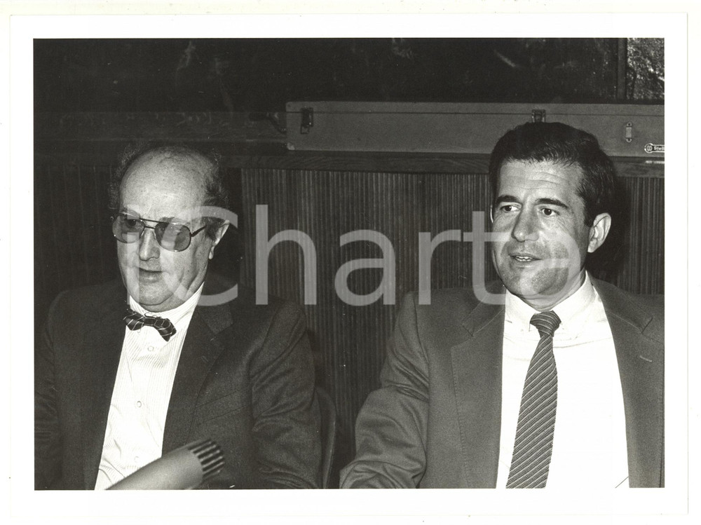 1985 ca COSTUME Almeida FARIA e Manoel de OLIVEIRA a una conferenza stampa (2)
