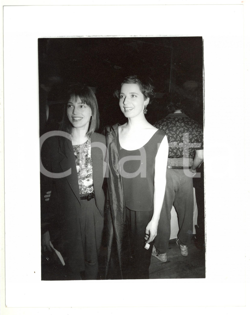 Fotografia d epoca originale 1989 NEW YORK Isabella ROSSELLINI e Marla HANSON a un party  Foto 18x24 cm 1