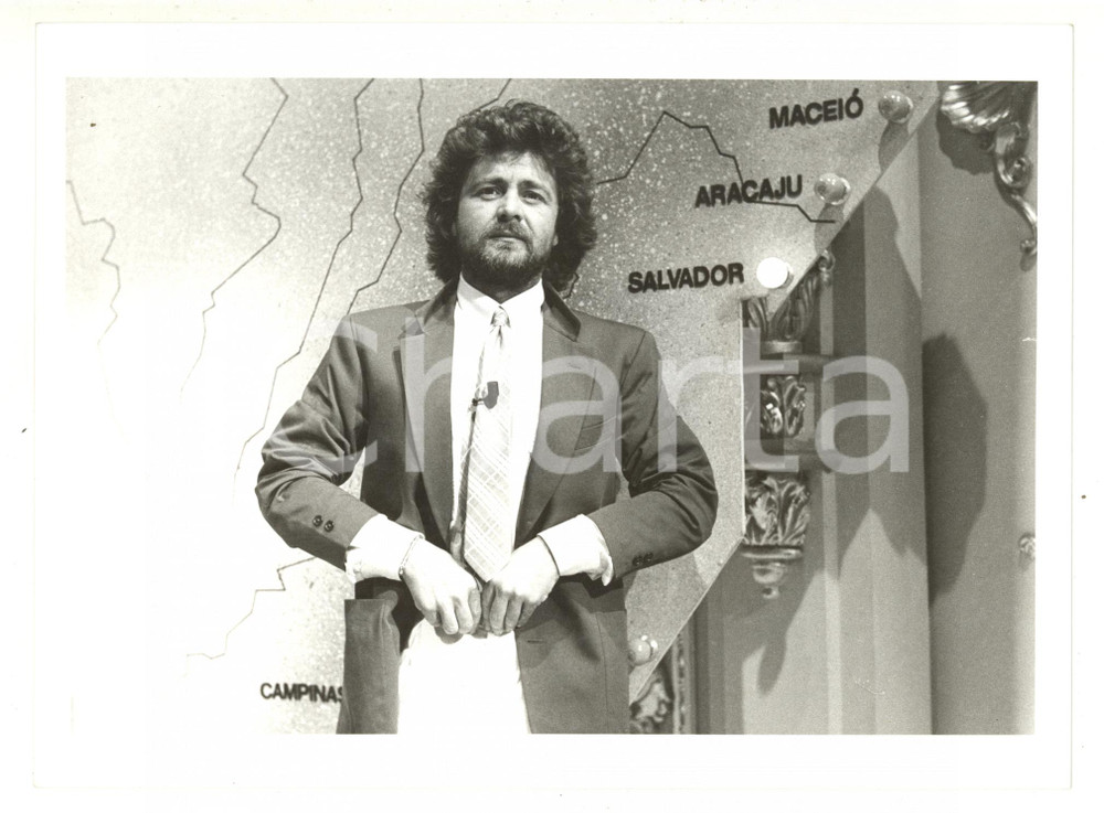 Fotografia d epoca originale 1984 TELEVISIONE Te lo do io il Brasile Beppe GRILLO in scena 1 Foto 1