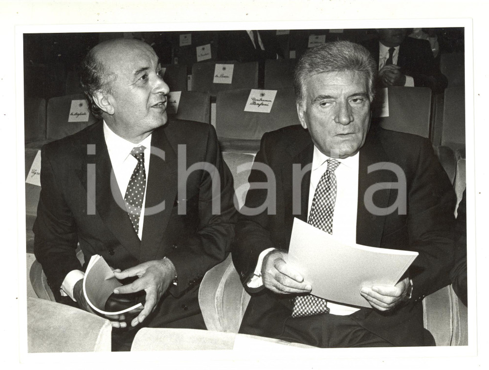 1985 ca ITALIA COSTUME - Sergio ZAVOLI con Ciriaco DE MITA a un evento (1) *Foto